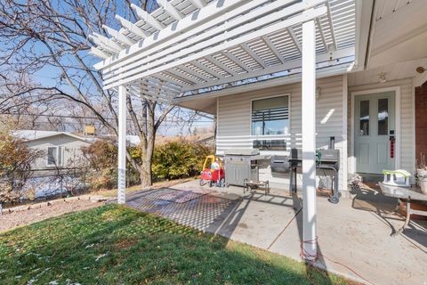 Tiny photo for 315 N 750 E, Kaysville, UT 84037 (MLS # 2125661)