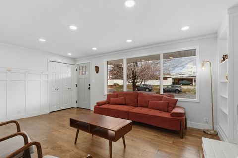 Tiny photo for 315 N 750 E, Kaysville, UT 84037 (MLS # 2125661)