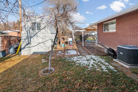 Tiny photo for 315 N 750 E, Kaysville, UT 84037 (MLS # 2125661)