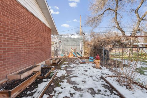 Tiny photo for 315 N 750 E, Kaysville, UT 84037 (MLS # 2125661)