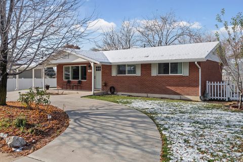 Tiny photo for 315 N 750 E, Kaysville, UT 84037 (MLS # 2125661)