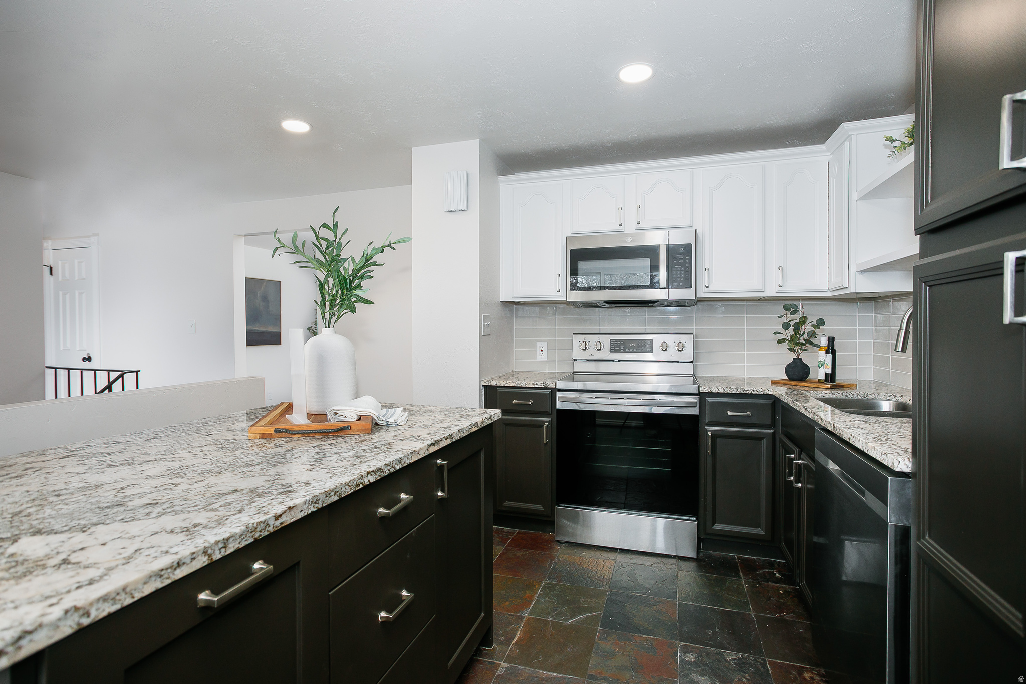 EAST HIGHLANDS - Residential