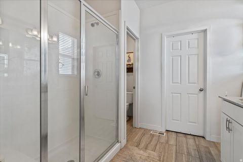 Tiny photo for 6498 W HAVEN MAPLE DR, West Jordan, UT 84081 (MLS # 2148866)