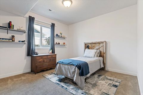 Tiny photo for 6498 W HAVEN MAPLE DR, West Jordan, UT 84081 (MLS # 2148866)