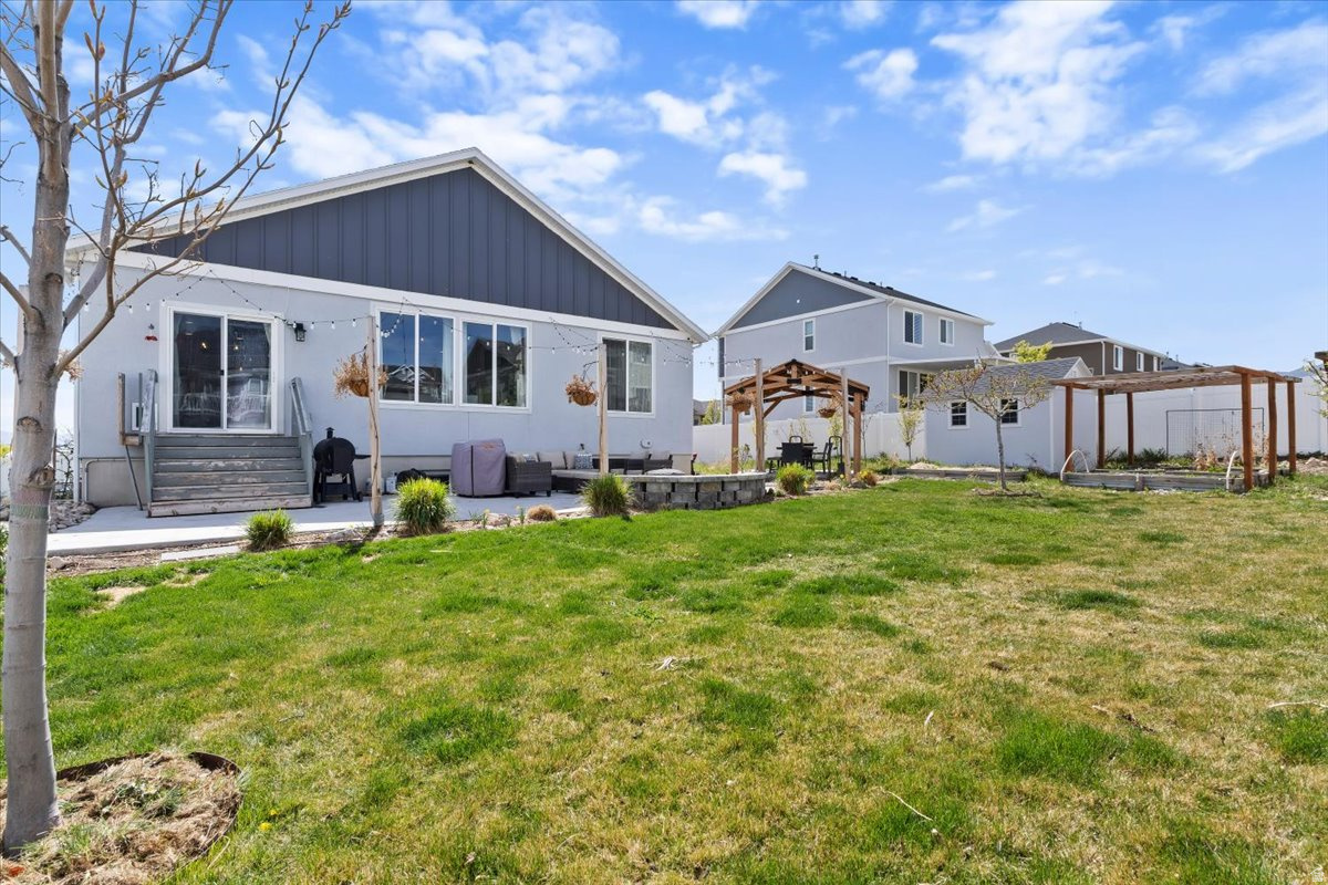 MAPLE HILLS - Residential