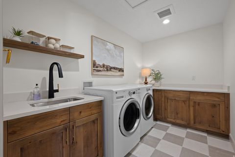 Tiny photo for 453 S 230 W, Lehi, UT 84043 (MLS # 2120109)