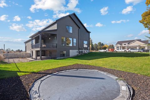 Tiny photo for 453 S 230 W, Lehi, UT 84043 (MLS # 2120109)