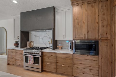 Tiny photo for 453 S 230 W, Lehi, UT 84043 (MLS # 2120109)