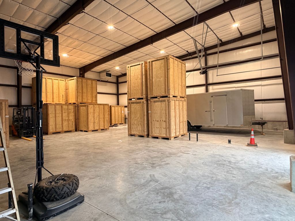 Photo of 995 S MAIN ST W, Smithfield, UT 84335 (MLS # 2146941)