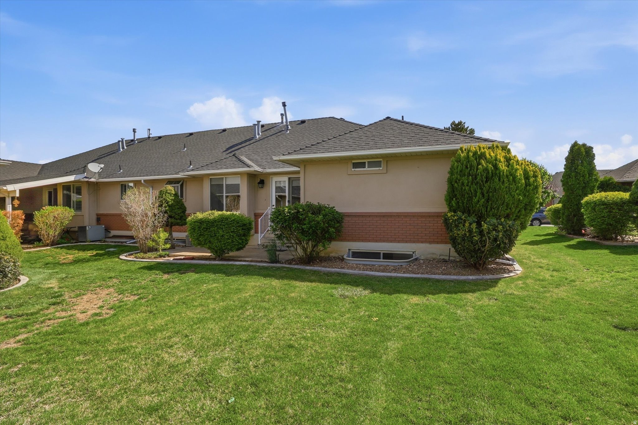 SOUTH POINTE - Residential