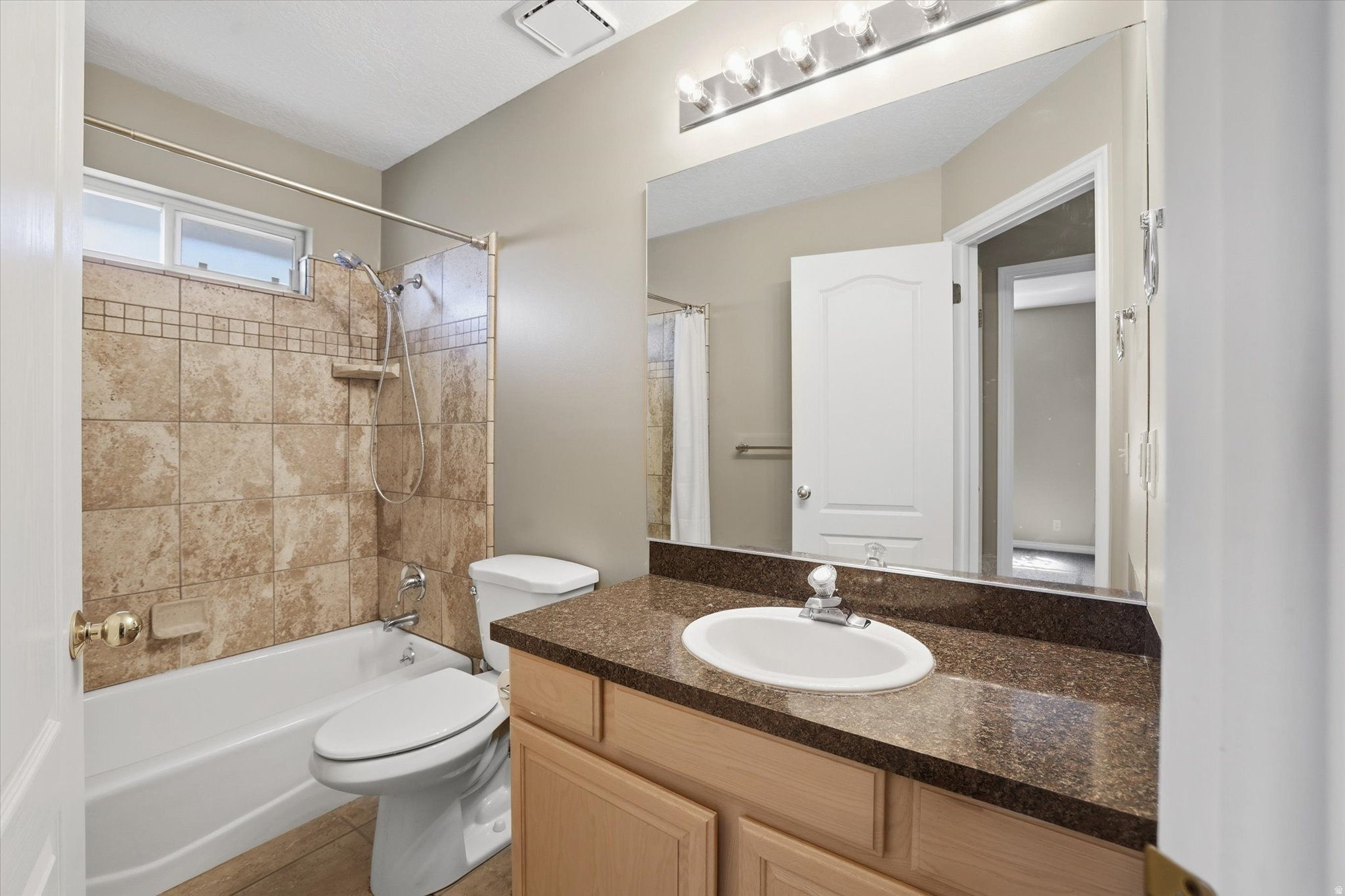 SOUTH POINTE - Residential