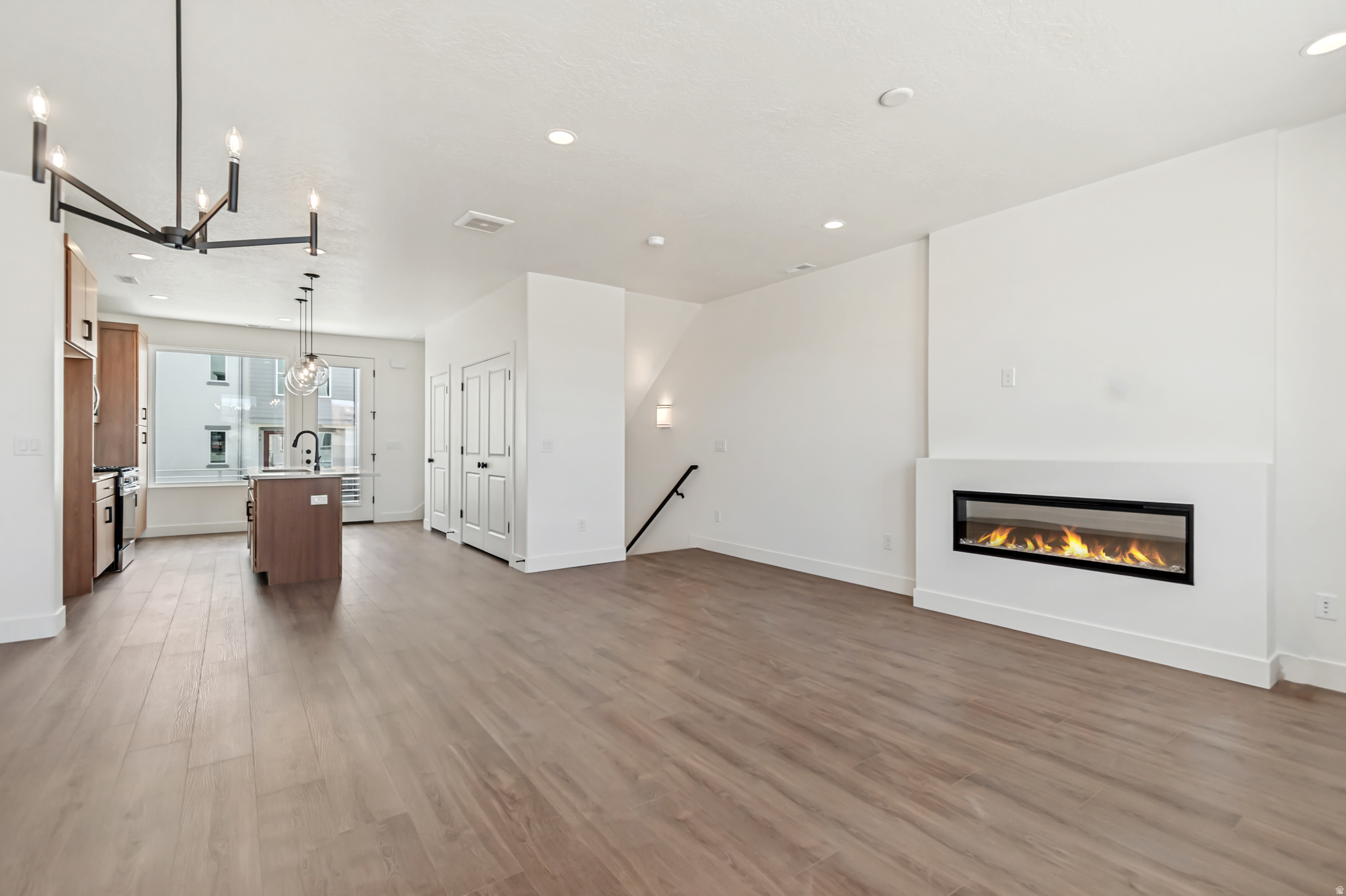 DOWNTOWN DAYBREAK - Residential