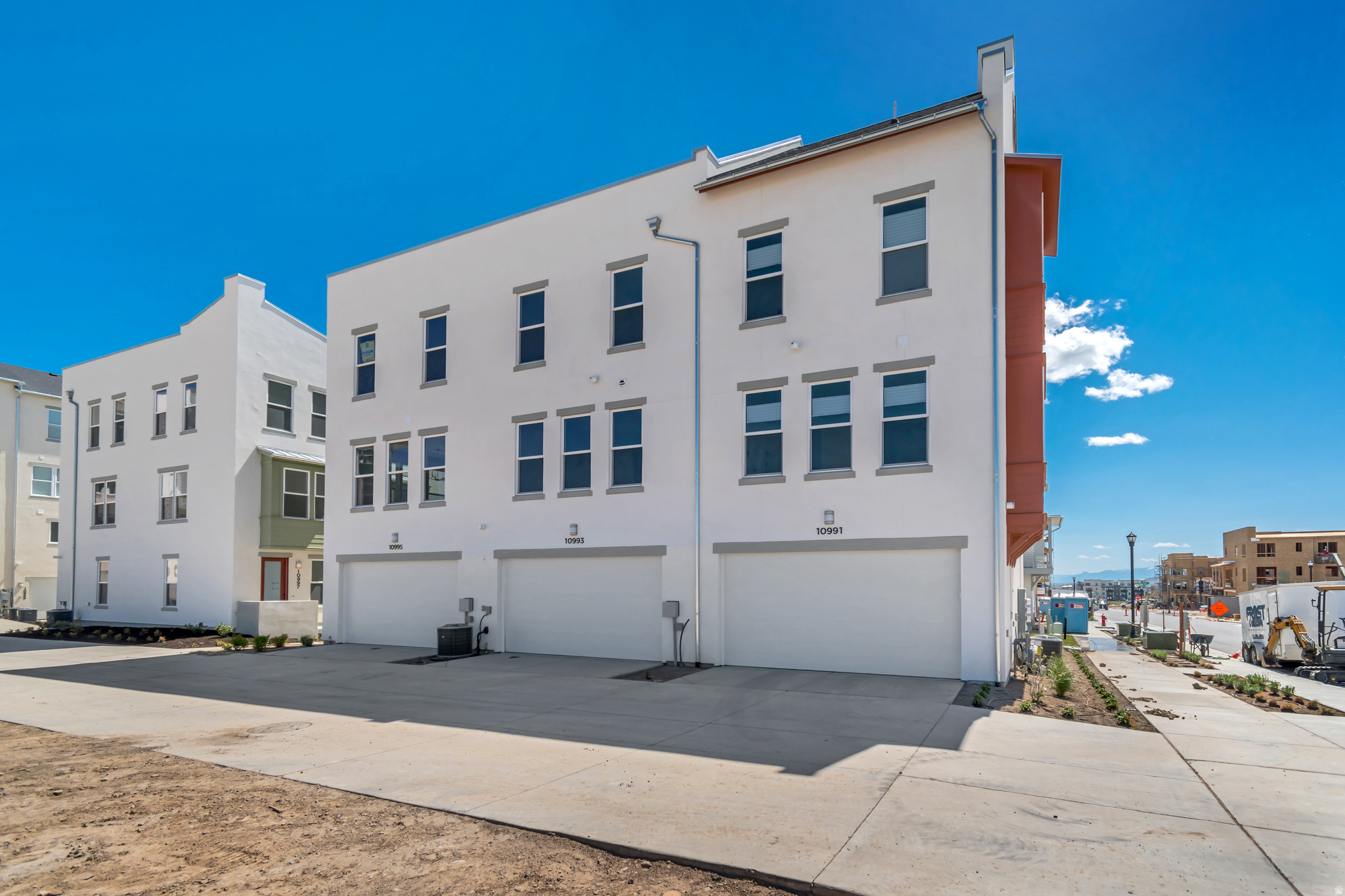 DOWNTOWN DAYBREAK - Residential