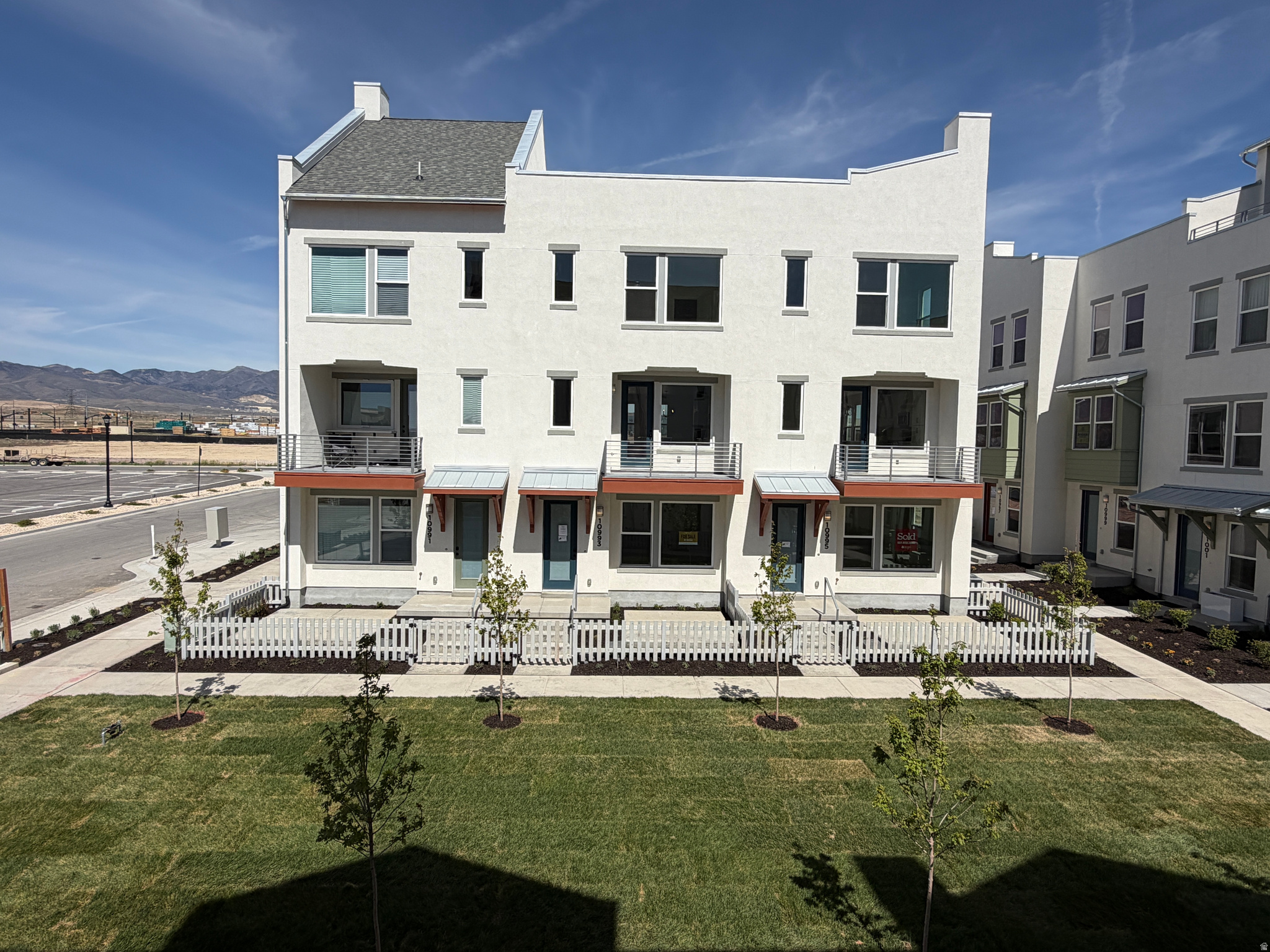 DOWNTOWN DAYBREAK - Residential