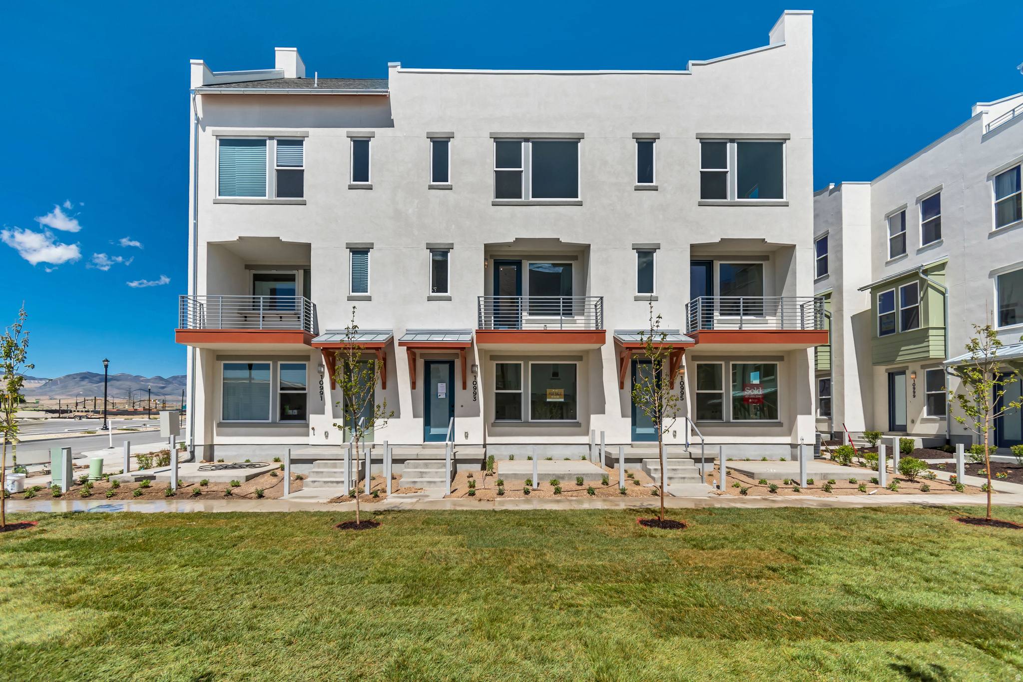 DOWNTOWN DAYBREAK - Residential