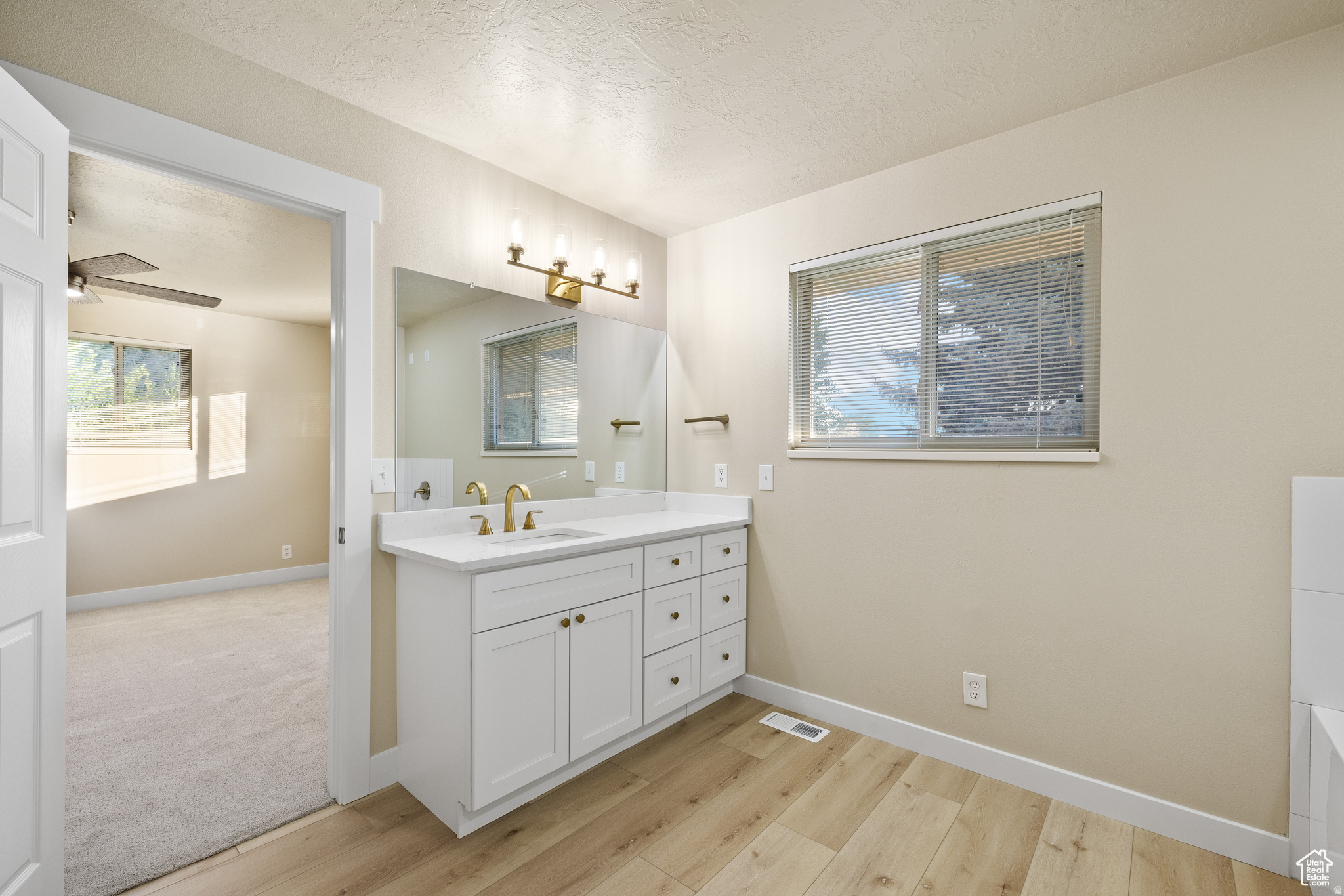 ALPINE COUNTRY - Residential