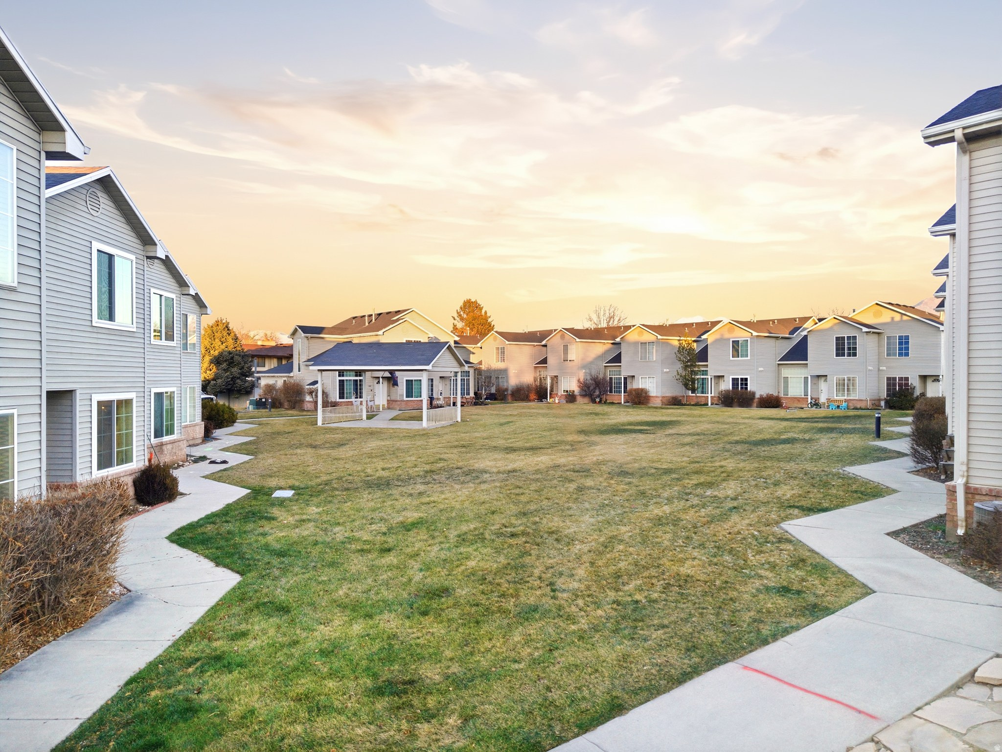 MAJESTIC MEADOWS - Residential