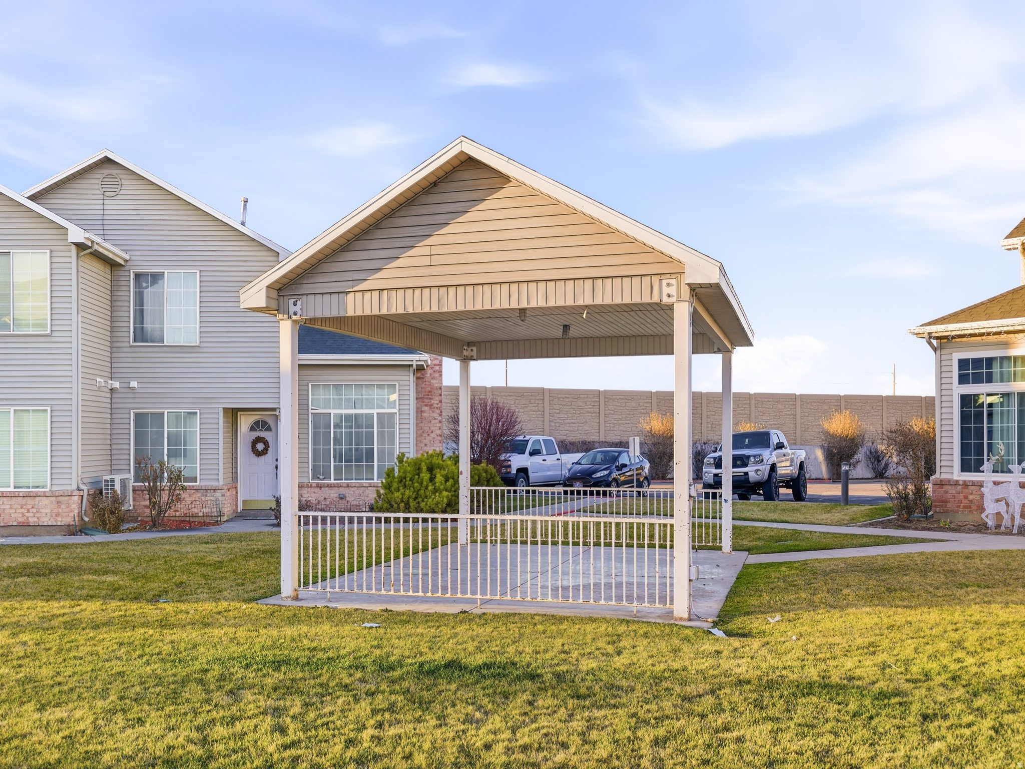 MAJESTIC MEADOWS - Residential