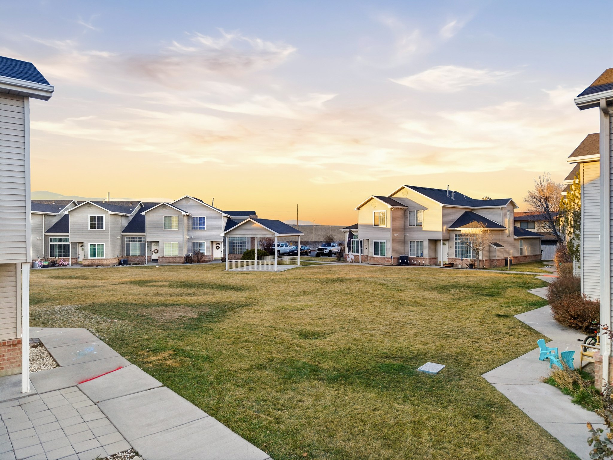 MAJESTIC MEADOWS - Residential