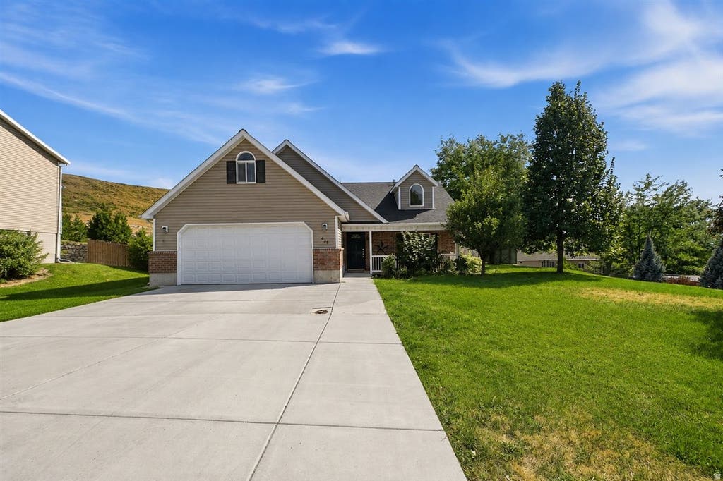 Photo of 424 E 100 N, Richmond, UT 84333 (MLS # 2181239)