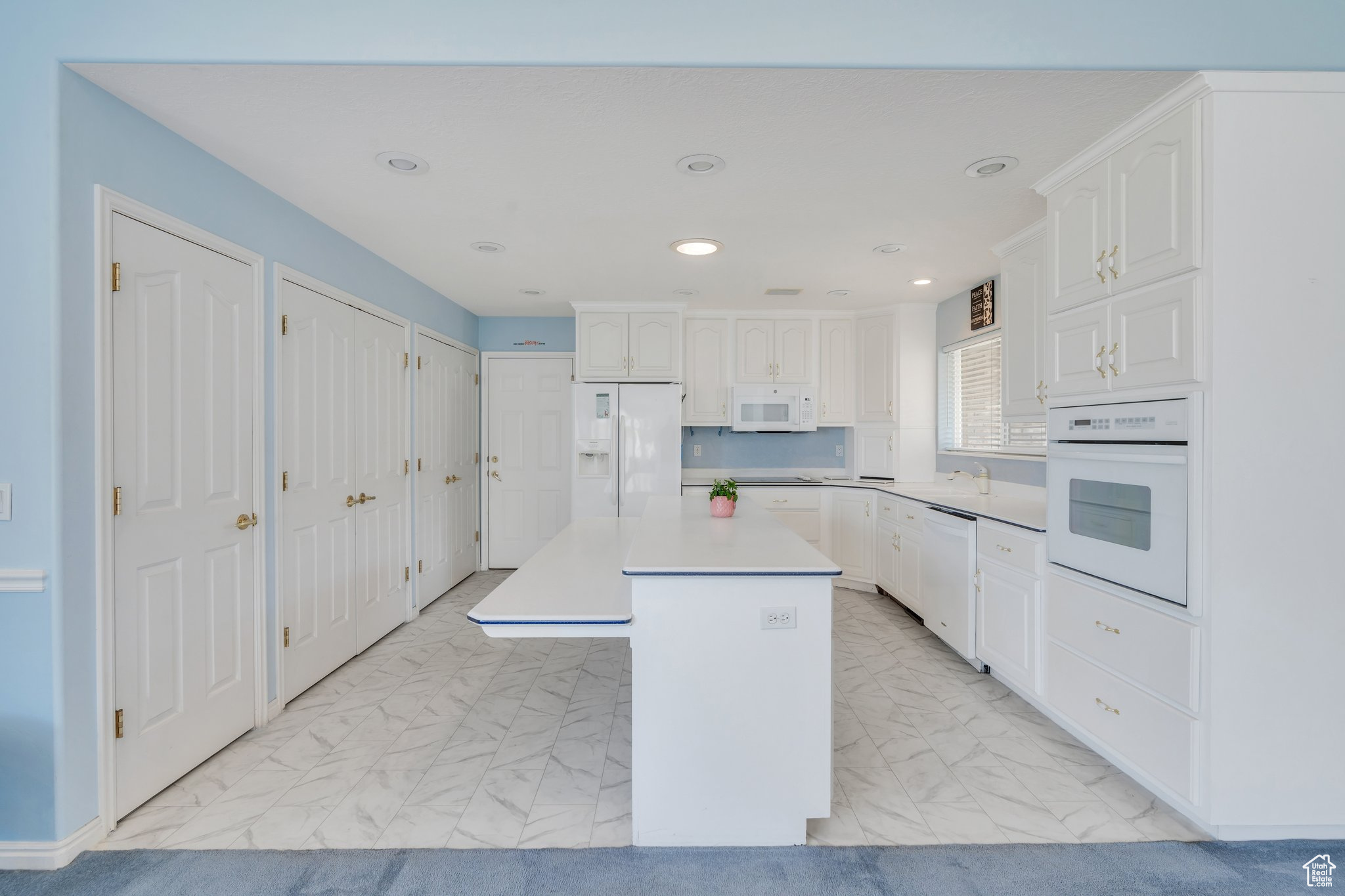 Orem, Utah 84097, United States, 4 Bedrooms Bedrooms, ,3 BathroomsBathrooms,Residential,Pending,90118