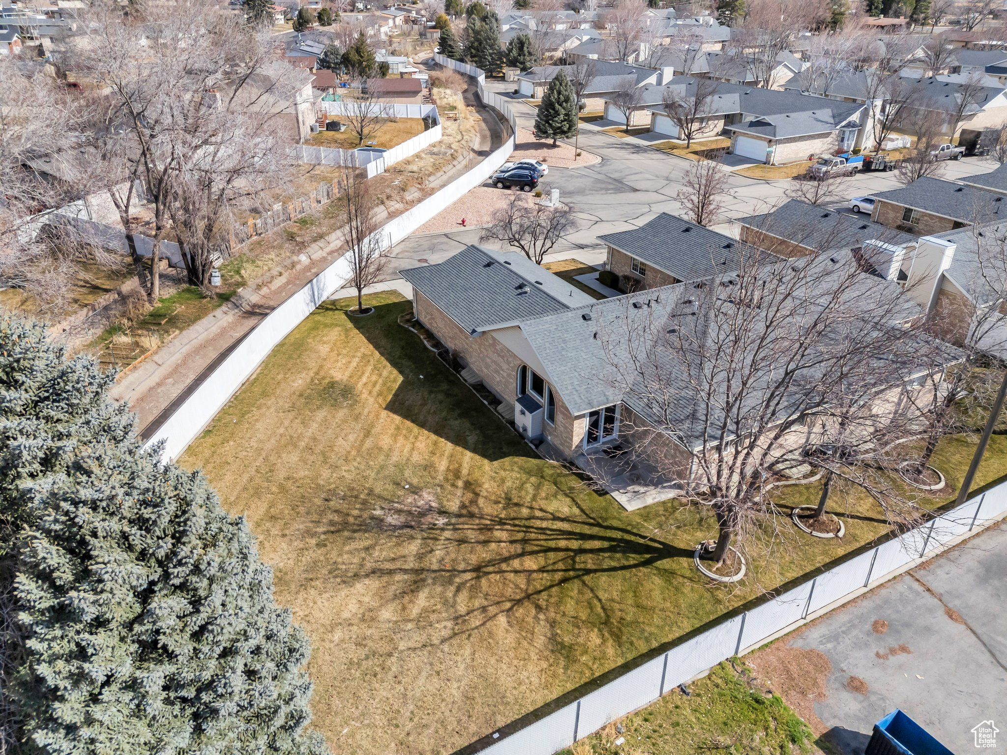 Orem, Utah 84097, United States, 4 Bedrooms Bedrooms, ,3 BathroomsBathrooms,Residential,Pending,90118