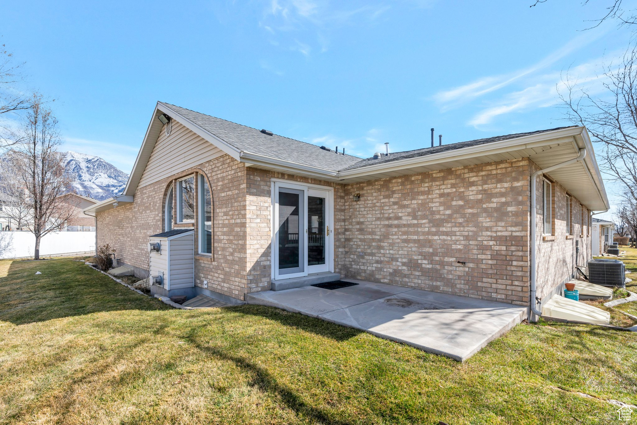 Orem, Utah 84097, United States, 4 Bedrooms Bedrooms, ,3 BathroomsBathrooms,Residential,Pending,90118