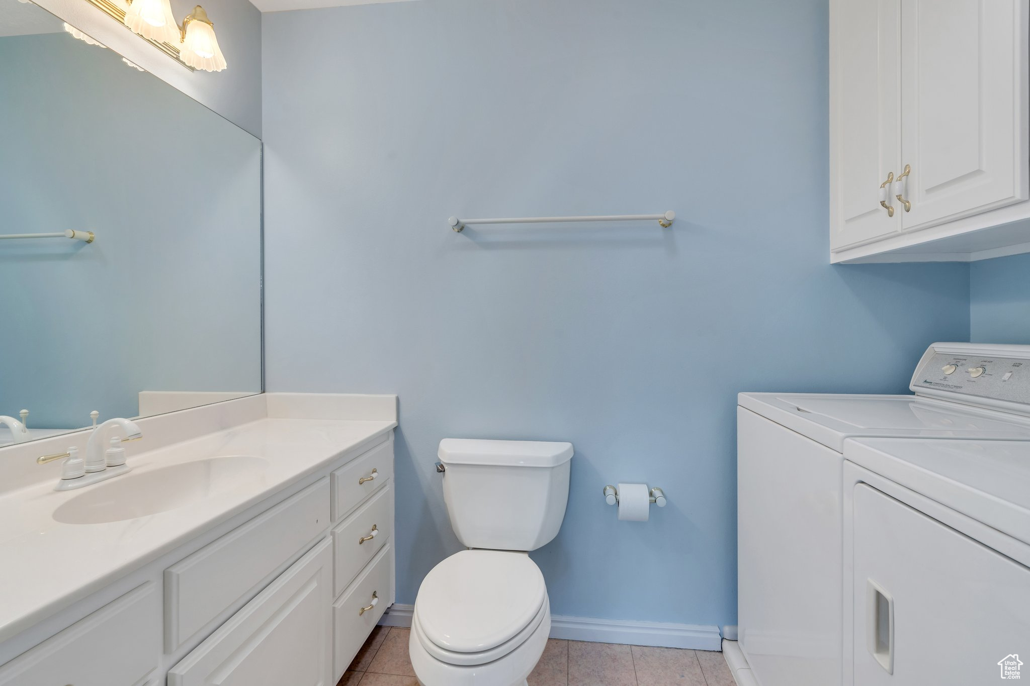 Orem, Utah 84097, United States, 4 Bedrooms Bedrooms, ,3 BathroomsBathrooms,Residential,Pending,90118