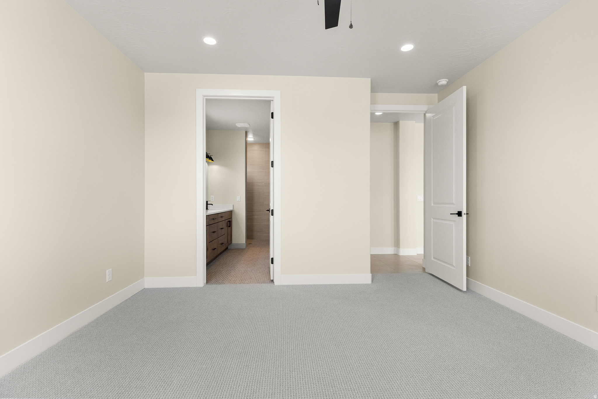 ZIONS GATE - Residential