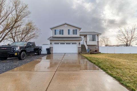 Tiny photo for 1581 N 2750 W, Plain City, UT 84404 (MLS # 2141747)