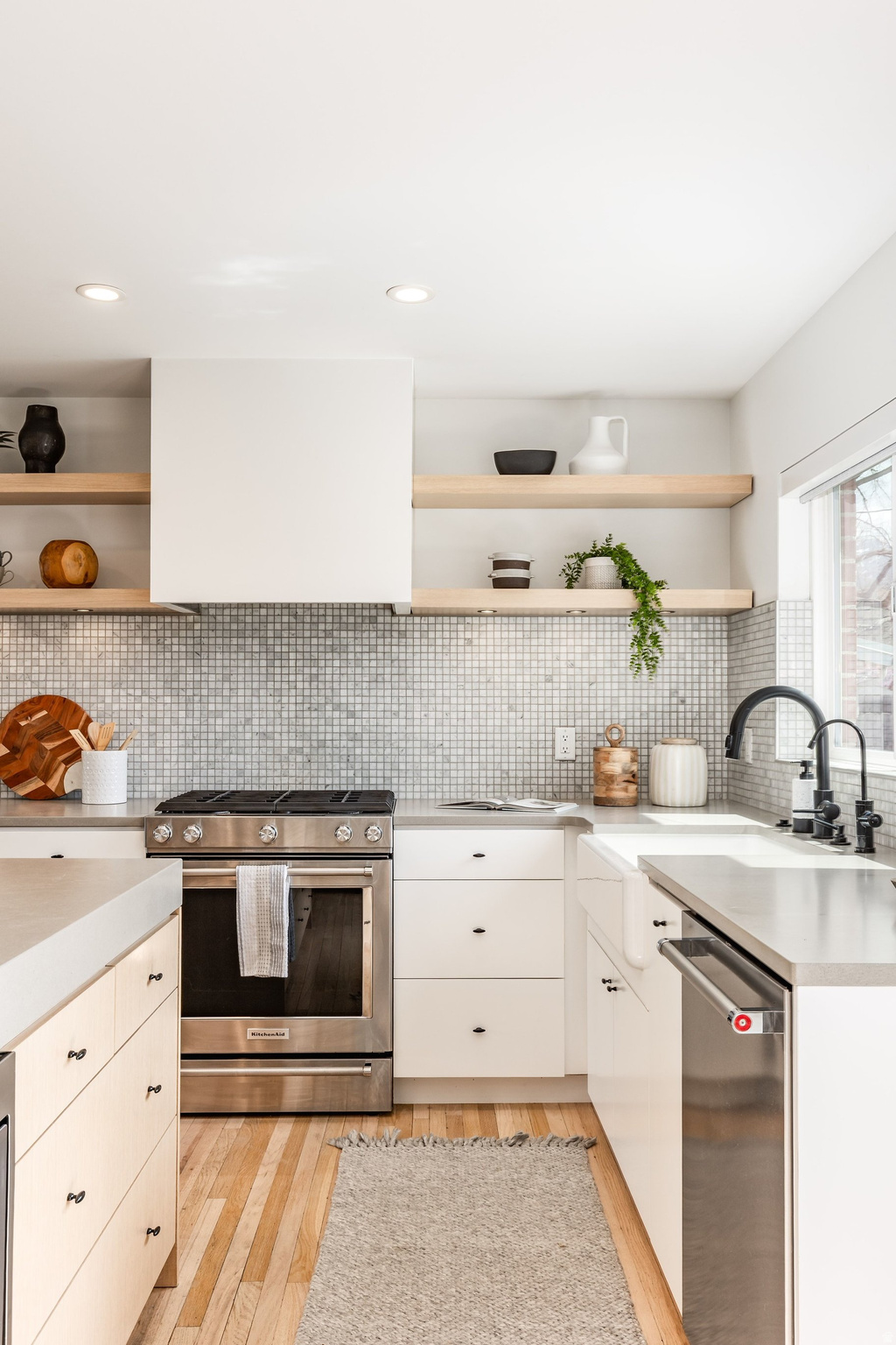 MOUNTAIR ACRES - Residential