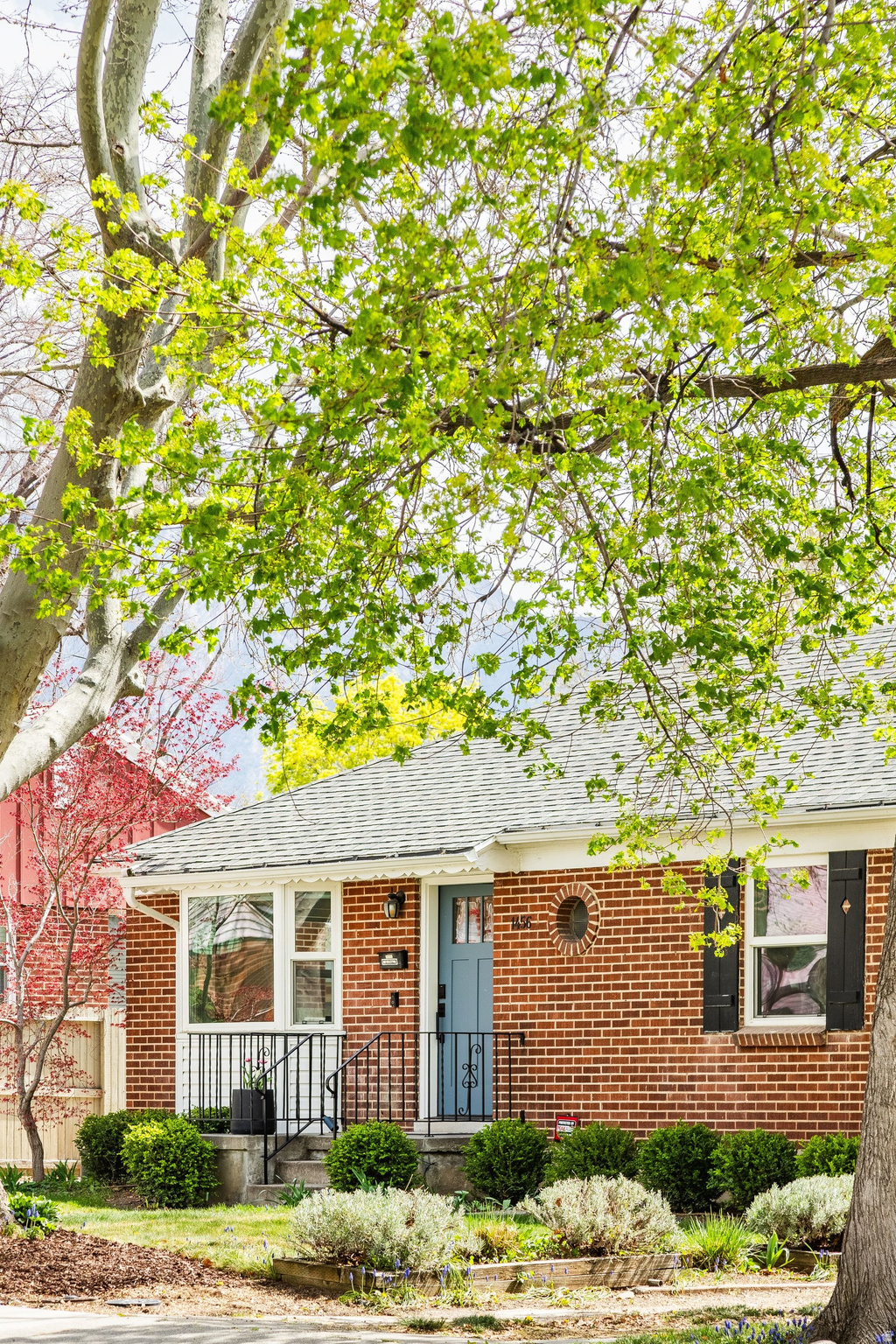 MOUNTAIR ACRES - Residential