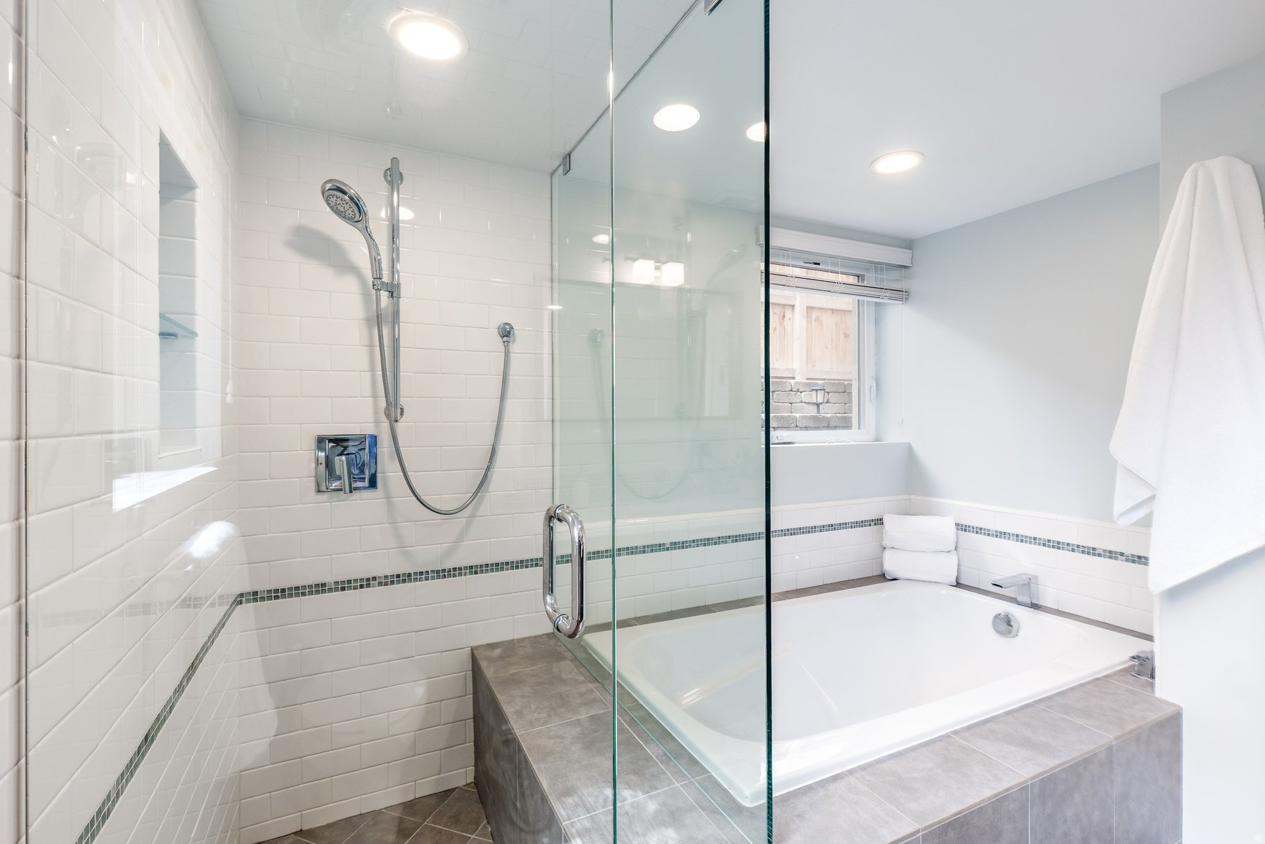 MOUNTAIR ACRES - Residential