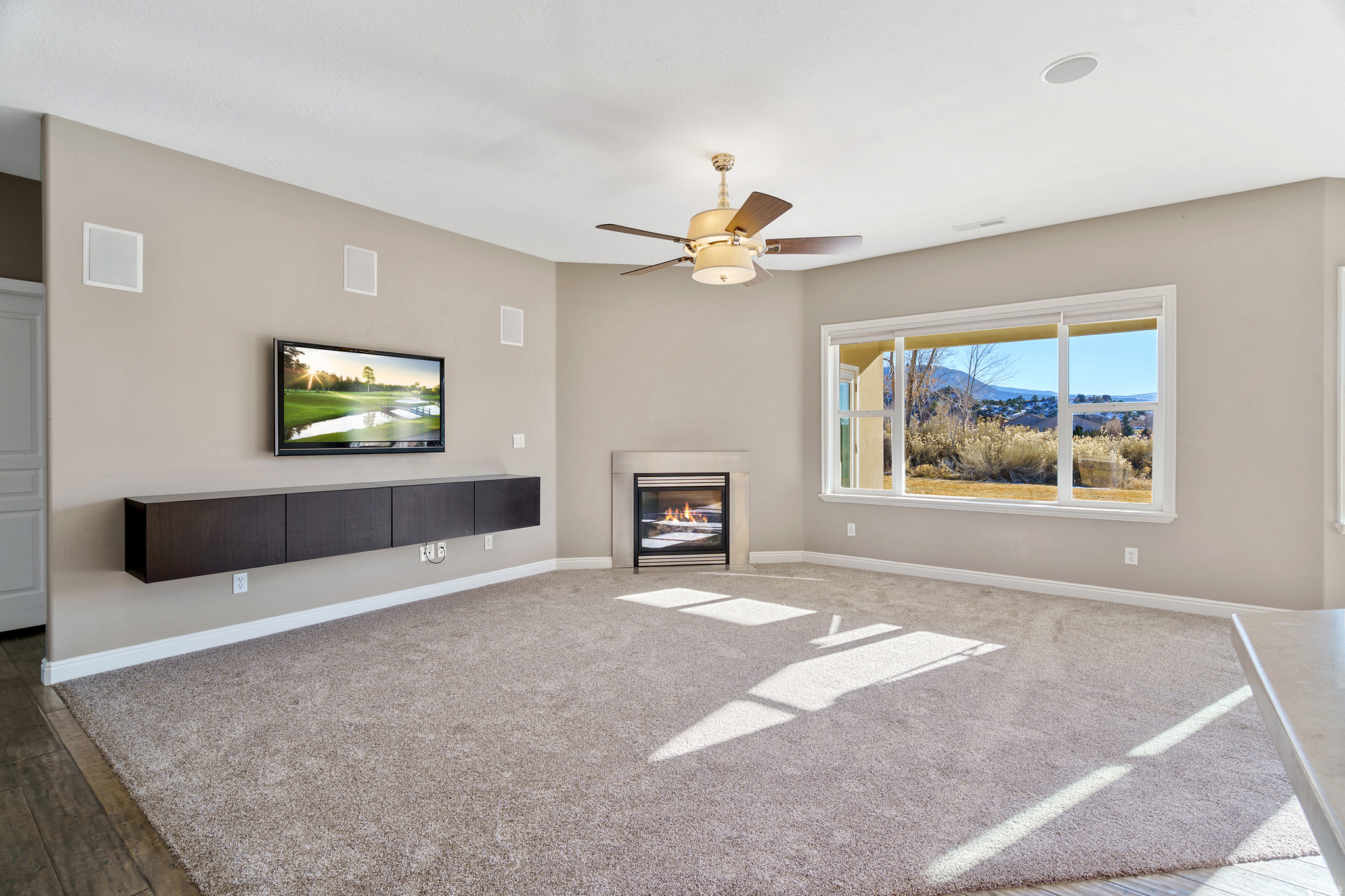 CANYON RIDGE - Residential