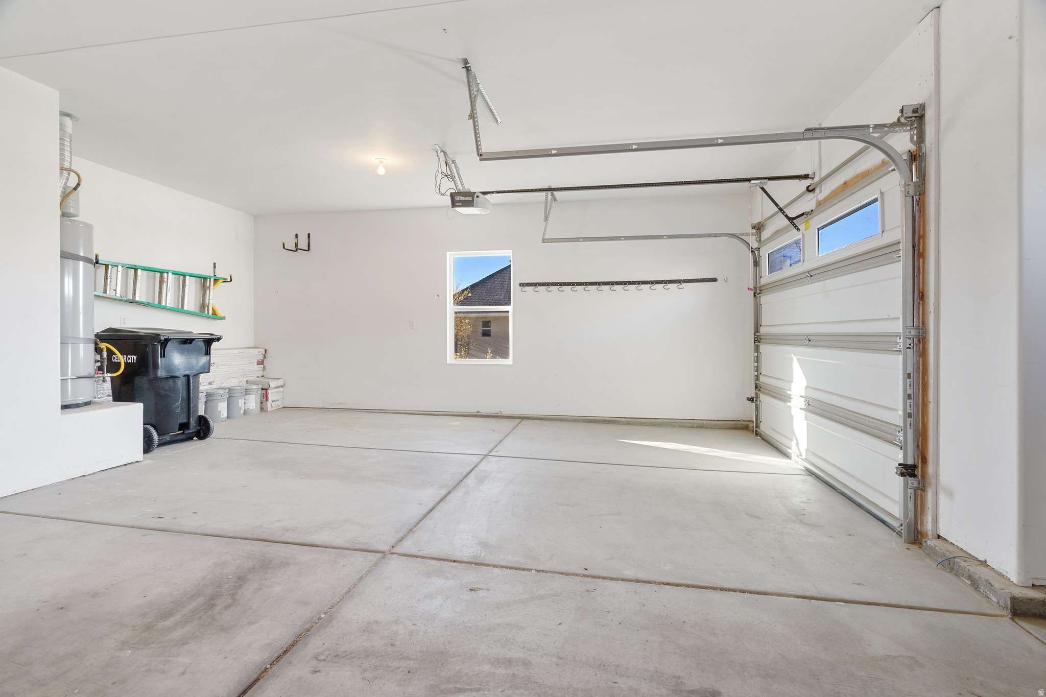 CANYON RIDGE - Residential