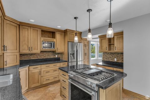Tiny photo for 8027 S TOP OF THE WORLD DR, Cottonwood Heights, UT 84121 (MLS # 2117981)