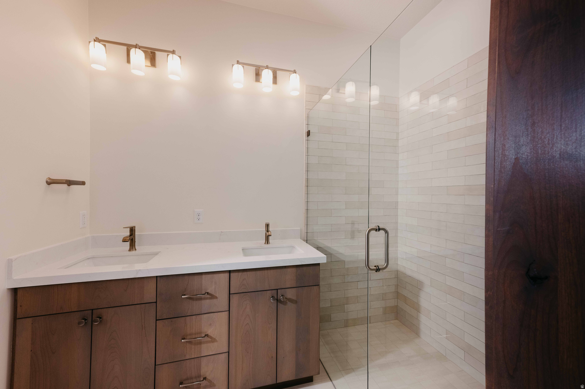 BASE 45 - Residential