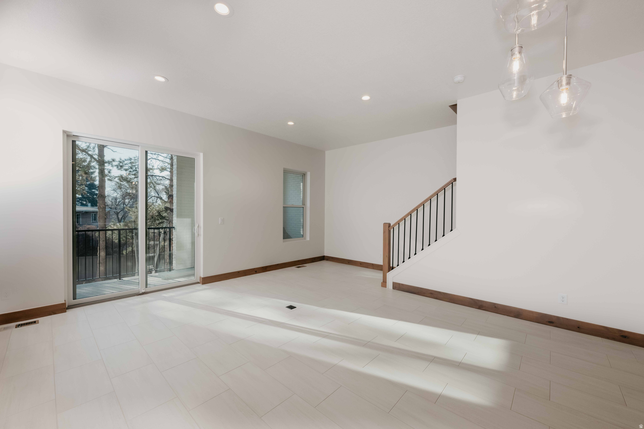 BASE 45 - Residential