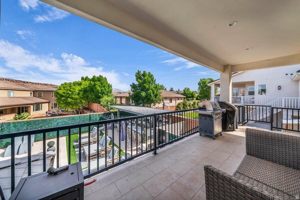 COYOTE SPRINGS - Residential