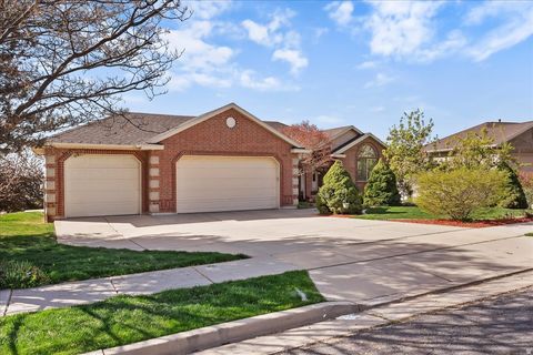 Photo of 523 E 3600 N, North Ogden, UT 84414 (MLS # 2146354)
