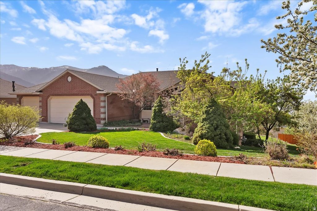 Photo of 523 E 3600 N, North Ogden, UT 84414 (MLS # 2146354)