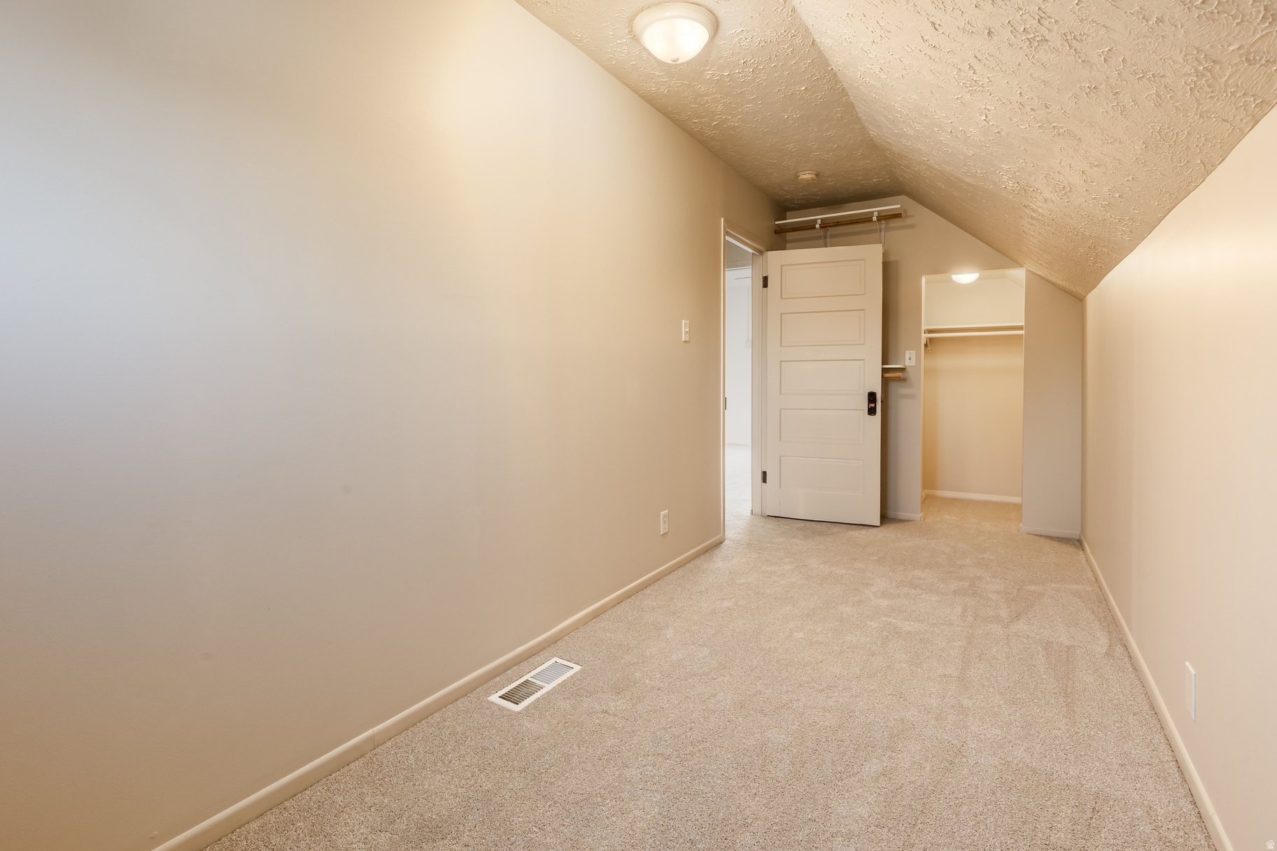 HAMPTONS - Residential