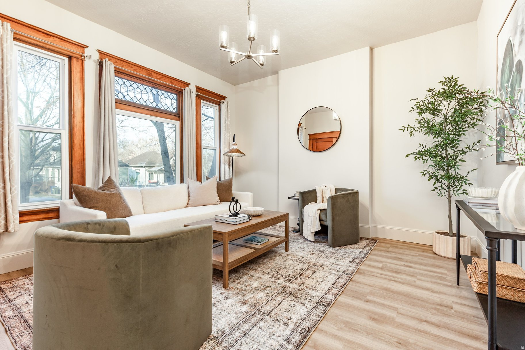 HAMPTONS - Residential