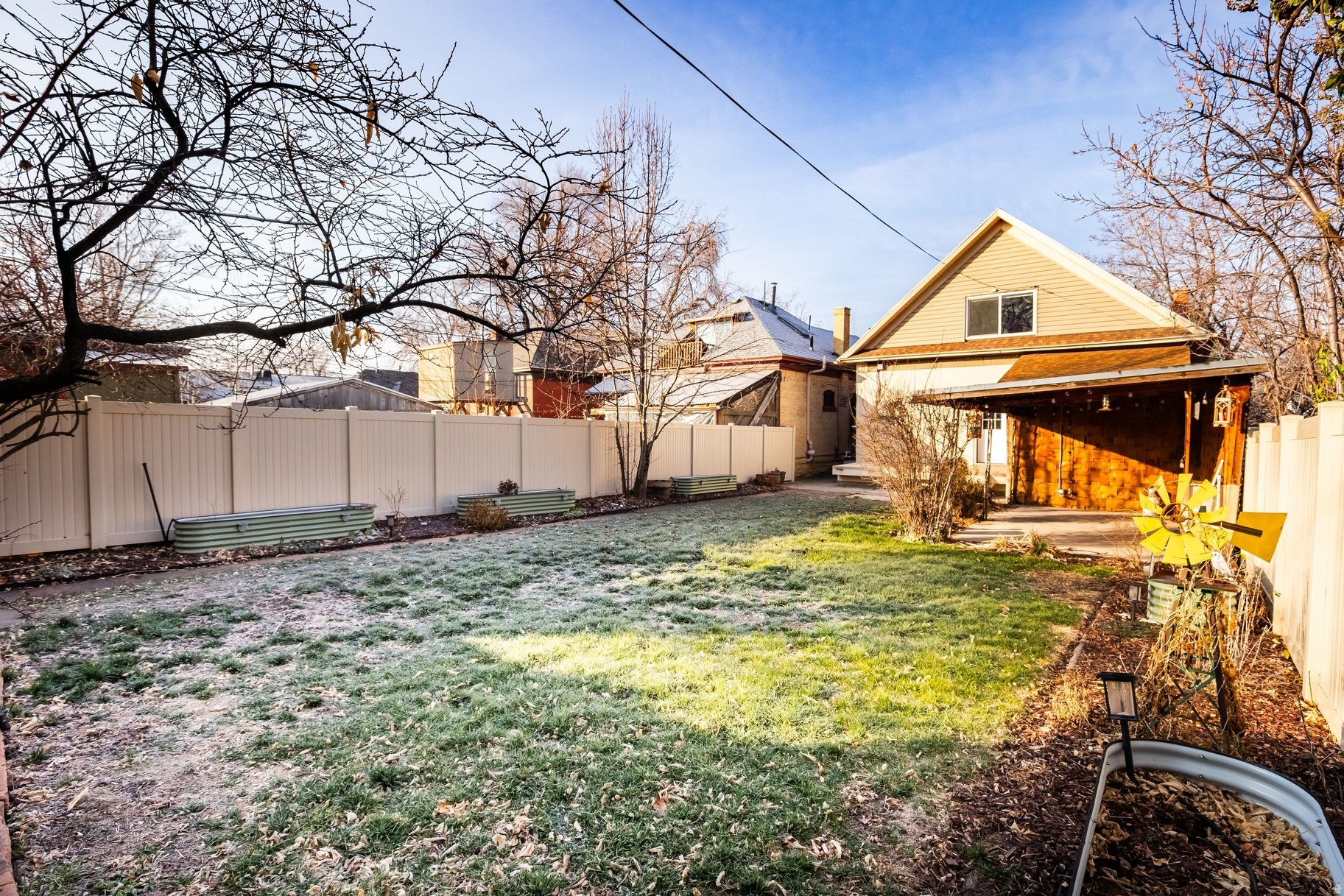 HAMPTONS - Residential