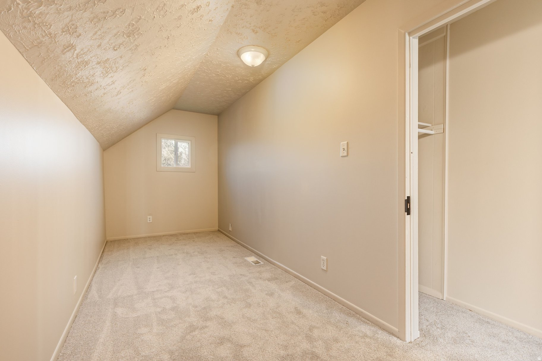 HAMPTONS - Residential