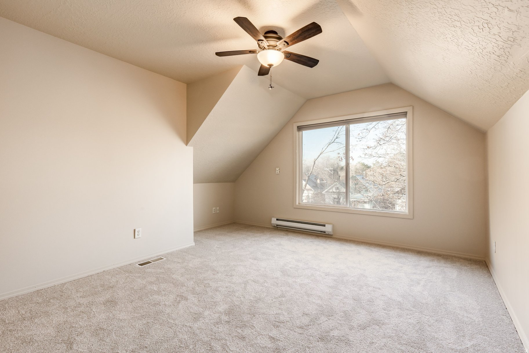 HAMPTONS - Residential