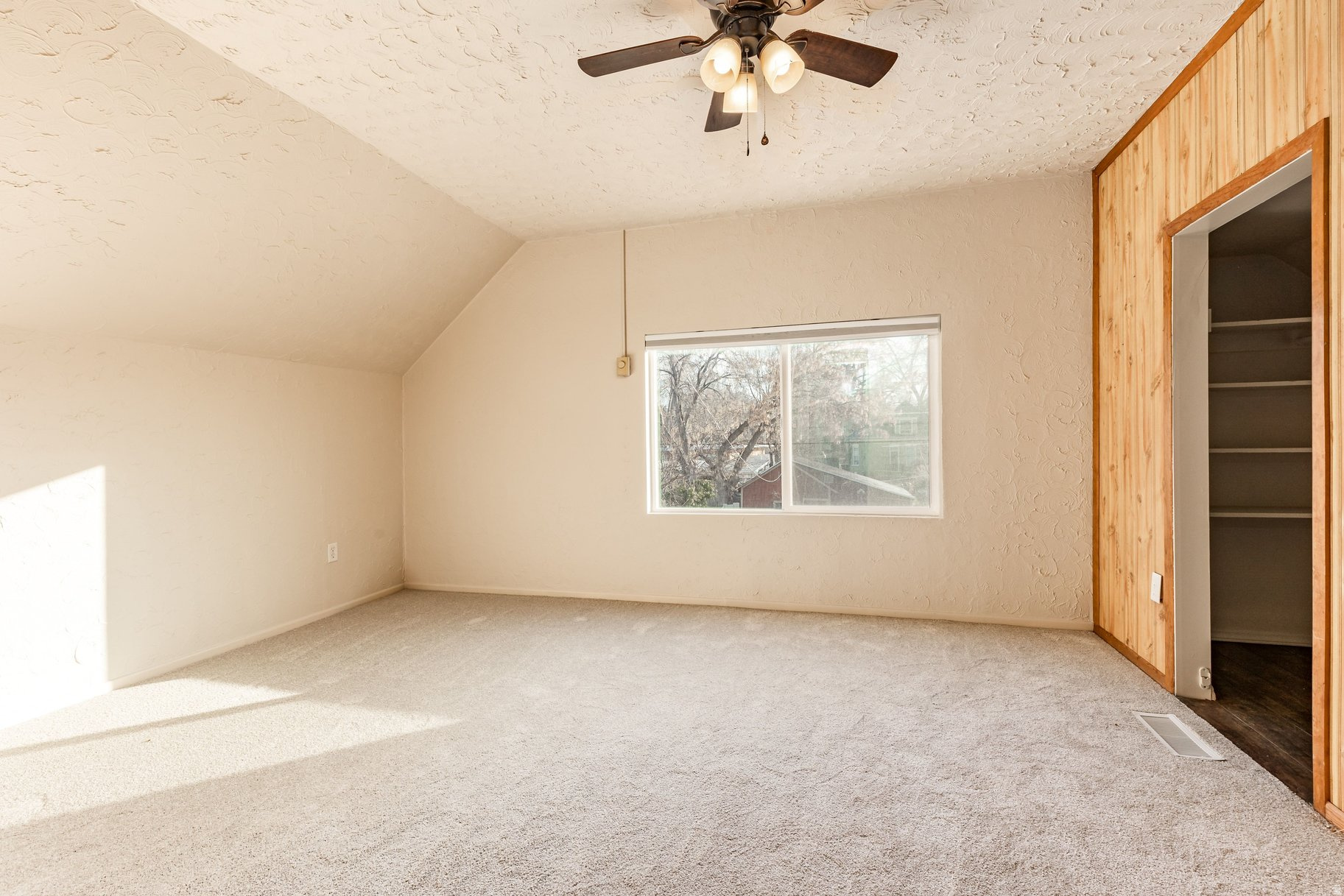 HAMPTONS - Residential