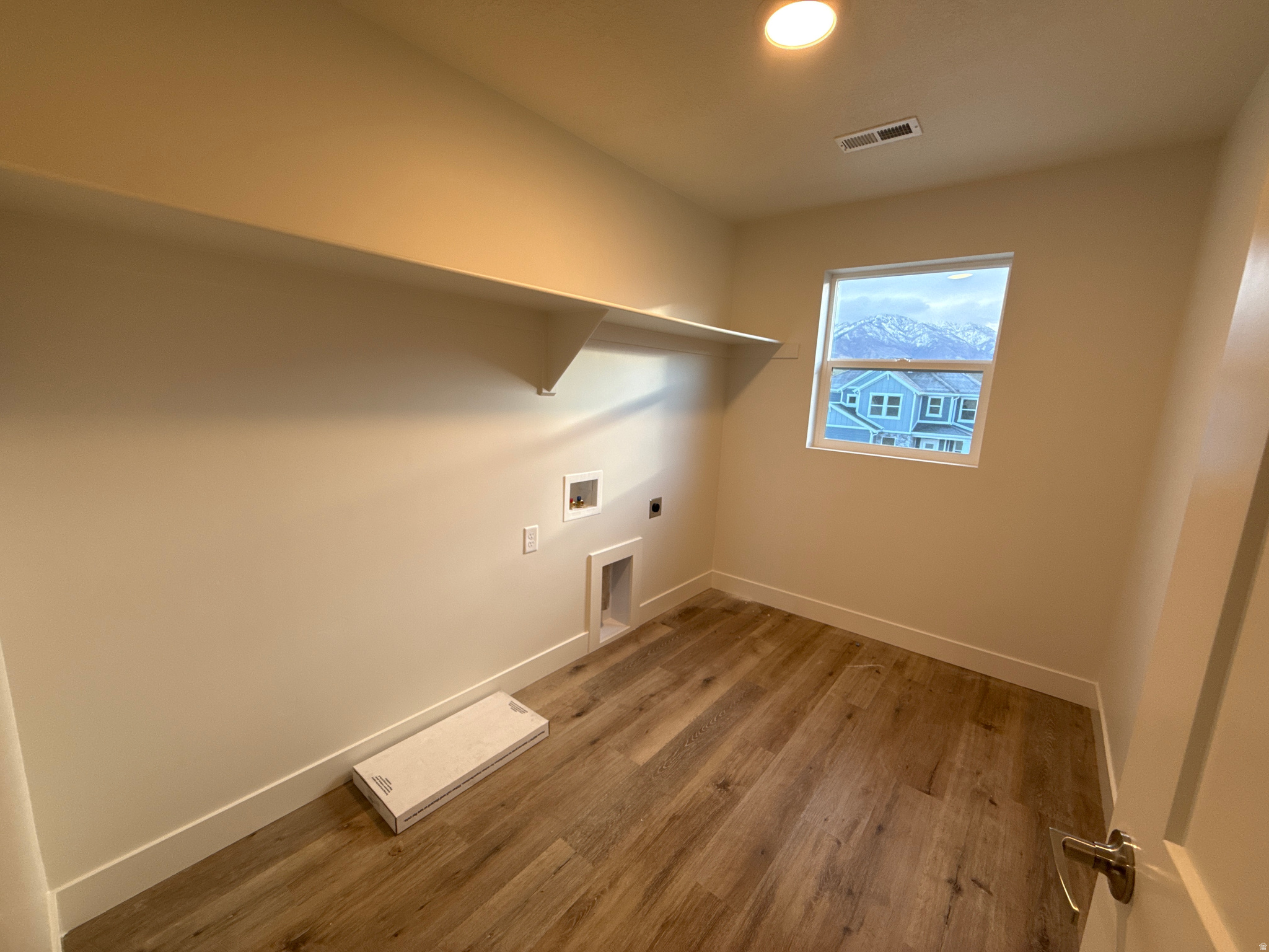 RIVERWOOD - Residential