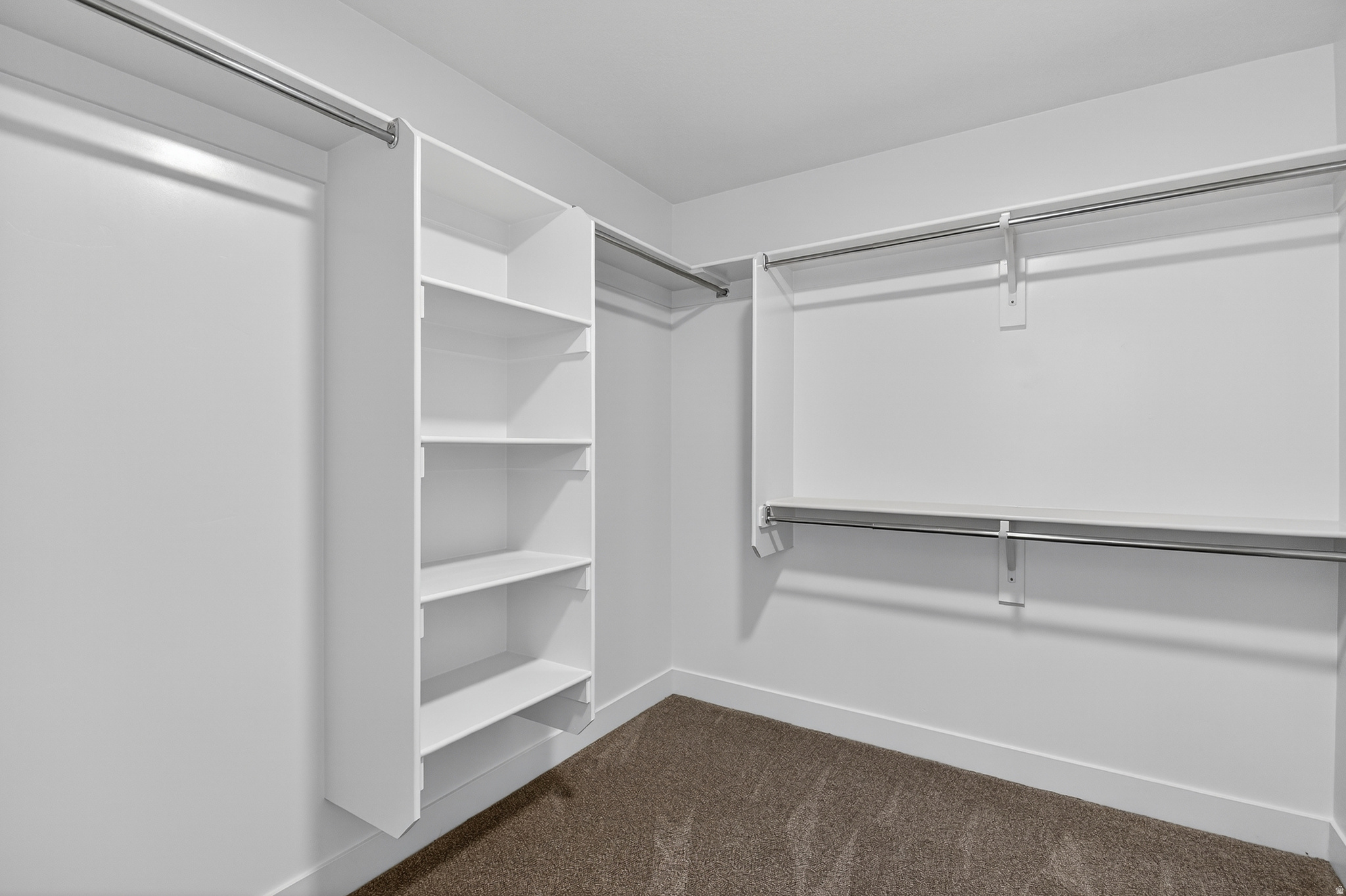 RIVERWOOD - Residential