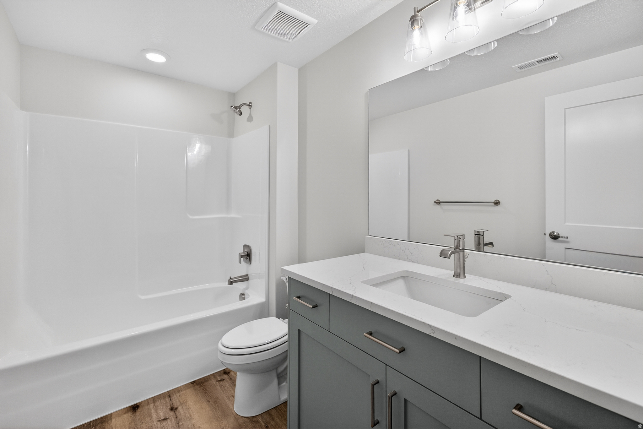 RIVERWOOD - Residential